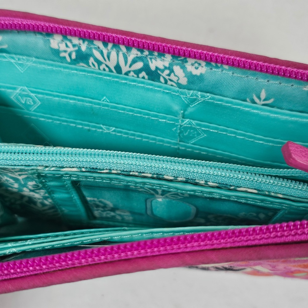 Vera Bradley RFID Bifold Wallet‎ Rosy Outlook Quilted Patchwork 28469-12199 - Picture 3 of 7